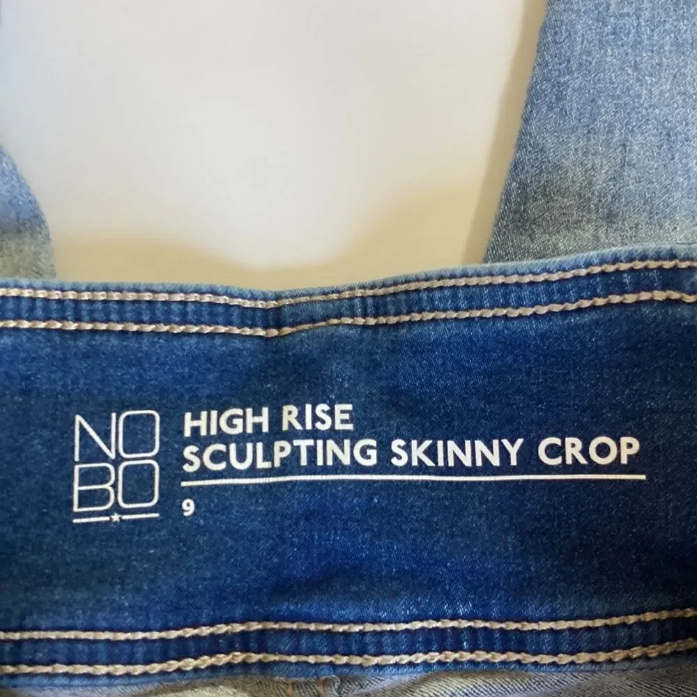 👖High Rise Sculpting Skinny Crop Distressed Jeans Size 9 - Picture 11 of 14